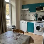 Grand Hyper Centre Standing Apartment