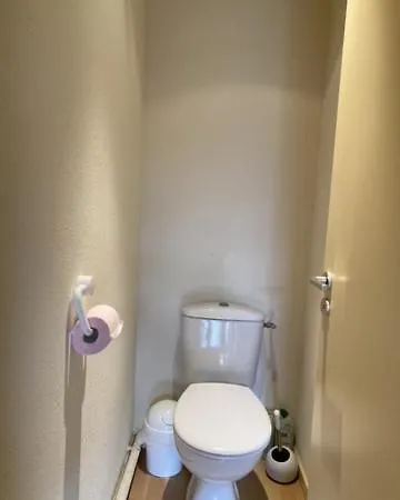 Grand Hyper Centre Standing *